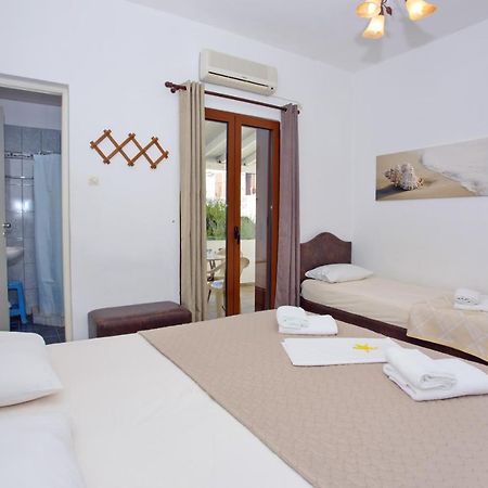 Aspous Studios And Rooms Σκύρος Εξωτερικό φωτογραφία