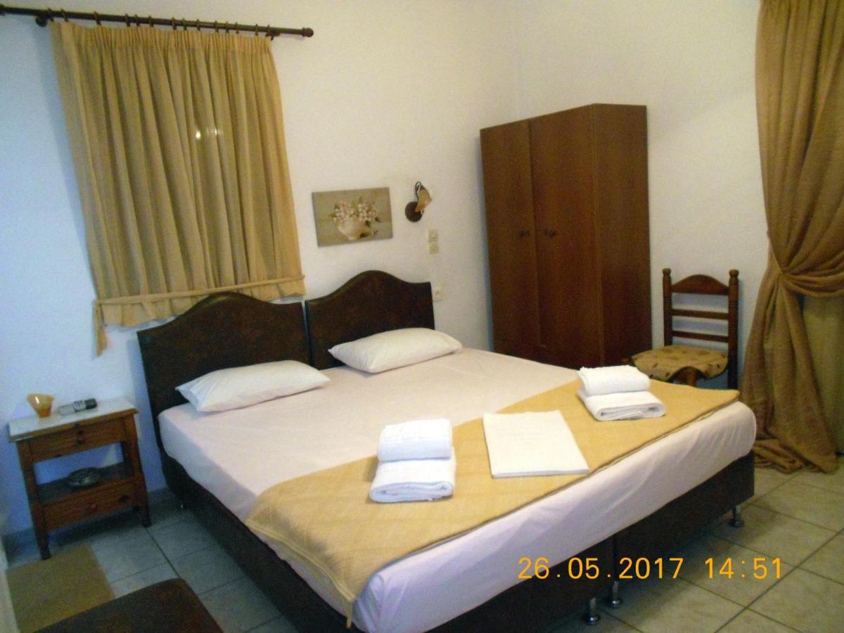 Aspous Studios And Rooms Σκύρος Εξωτερικό φωτογραφία